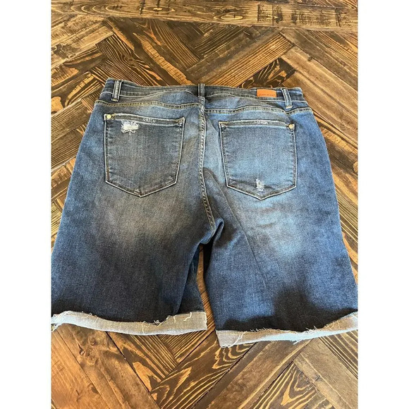 Judy Blue Jean Shorts Women 2XL Denim Raw Hem Distress Coastal Cowgirl Vacation - Picture 3 of 14